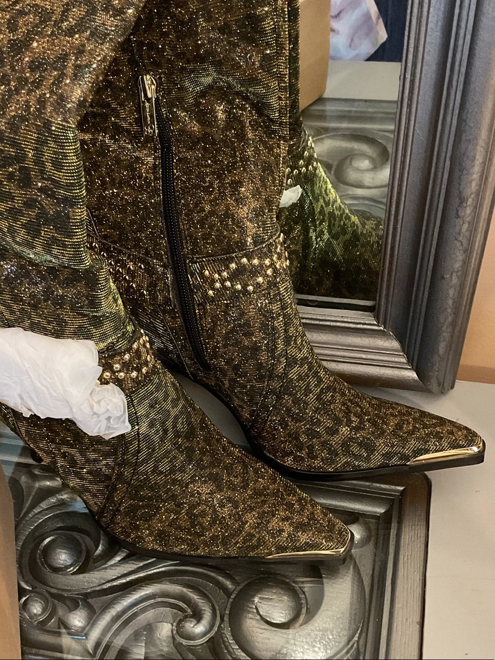 Jessica Simpson 7 Kenzin Western Leopard Sparkle Embossed Buckle Boot